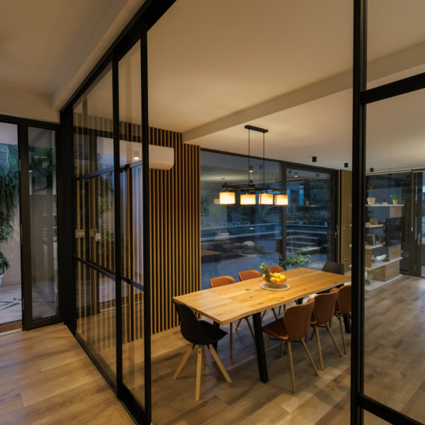 Villa Hedona, Villa Hedona mit beheiztem Pool und Hydro-Massage-Bereich, Komarna Komarna