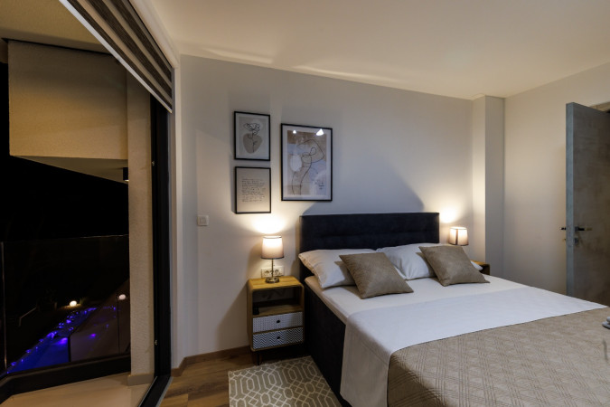Villa Hedona mit beheiztem Pool und Hydro-Massage-Bereich, Komarna Komarna