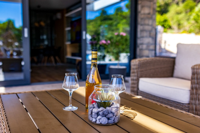 Au&szlig;enbereich, Villa Hedona mit beheiztem Pool und Hydro-Massage-Bereich, Komarna Komarna