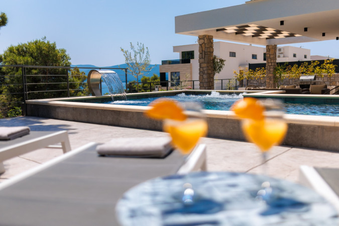 Au&szlig;enbereich, Villa Hedona mit beheiztem Pool und Hydro-Massage-Bereich, Komarna Komarna