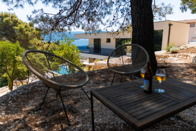 Au&szlig;enbereich, Villa Hedona mit beheiztem Pool und Hydro-Massage-Bereich, Komarna Komarna