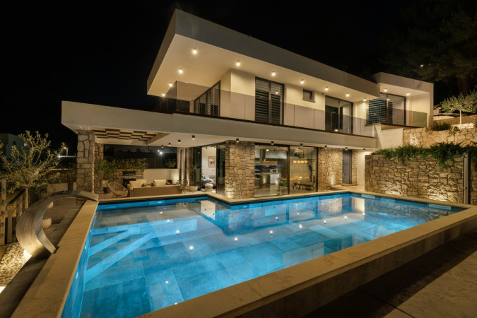 Au&szlig;enbereich, Villa Hedona mit beheiztem Pool und Hydro-Massage-Bereich, Komarna Komarna