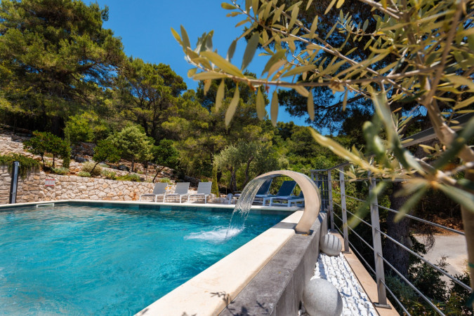 Au&szlig;enbereich, Villa Hedona mit beheiztem Pool und Hydro-Massage-Bereich, Komarna Komarna
