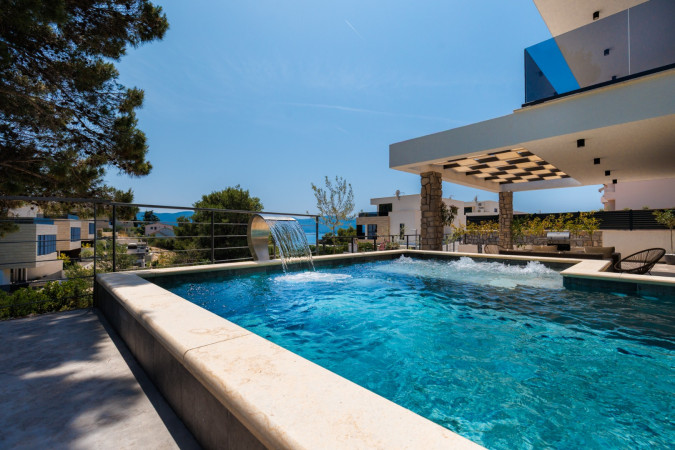Au&szlig;enbereich, Villa Hedona mit beheiztem Pool und Hydro-Massage-Bereich, Komarna Komarna