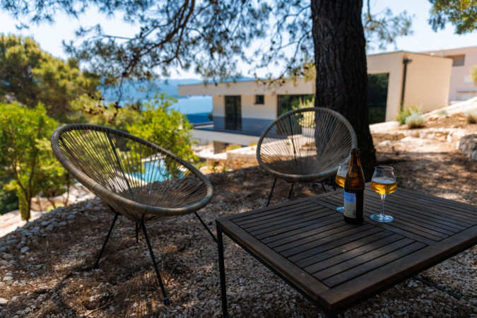 Au&szlig;enbereich, Villa Hedona mit beheiztem Pool und Hydro-Massage-Bereich, Komarna Komarna