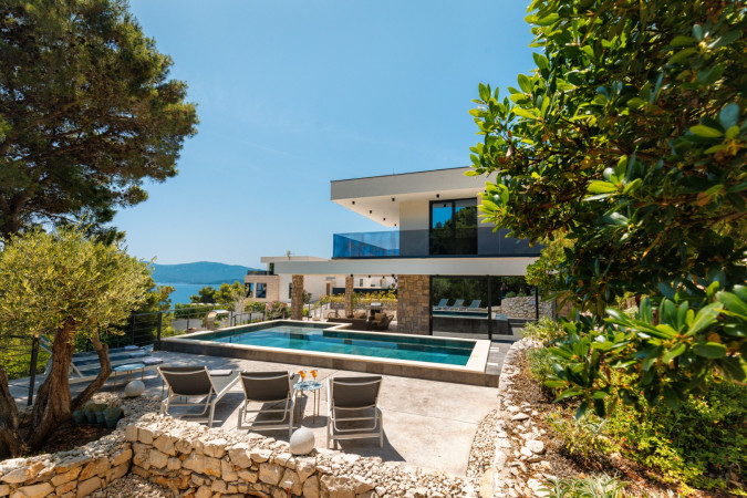 Au&szlig;enbereich, Villa Hedona mit beheiztem Pool und Hydro-Massage-Bereich, Komarna Komarna