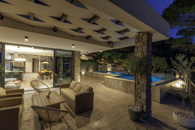 Au&szlig;enbereich, Villa Hedona mit beheiztem Pool und Hydro-Massage-Bereich, Komarna Komarna
