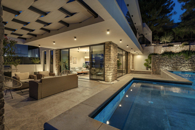Au&szlig;enbereich, Villa Hedona mit beheiztem Pool und Hydro-Massage-Bereich, Komarna Komarna