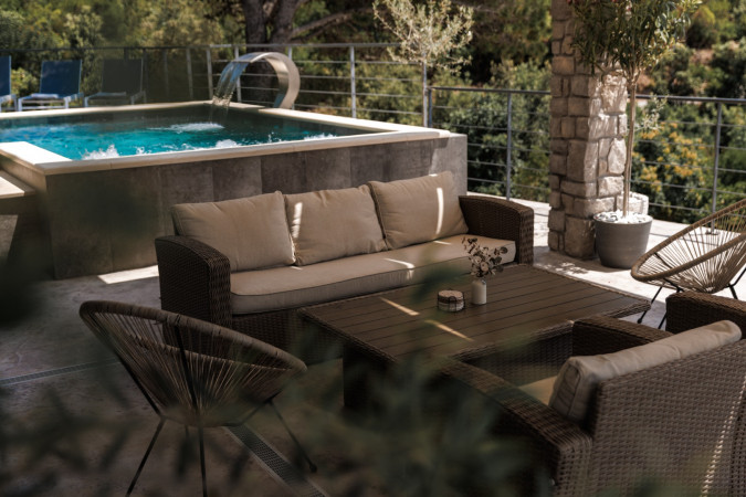 Au&szlig;enbereich, Villa Hedona mit beheiztem Pool und Hydro-Massage-Bereich, Komarna Komarna