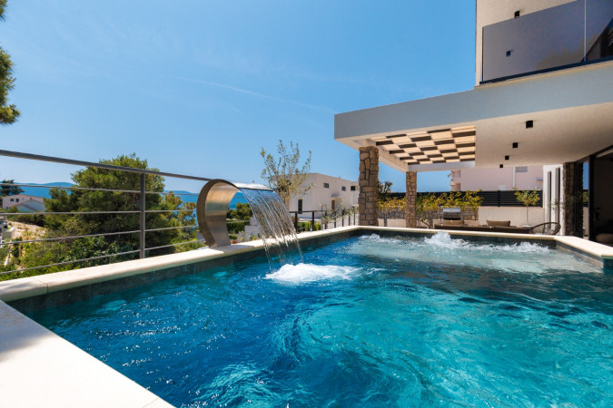 Au&szlig;enbereich, Villa Hedona mit beheiztem Pool und Hydro-Massage-Bereich, Komarna Komarna