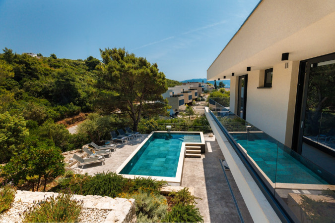 Au&szlig;enbereich, Villa Hedona mit beheiztem Pool und Hydro-Massage-Bereich, Komarna Komarna