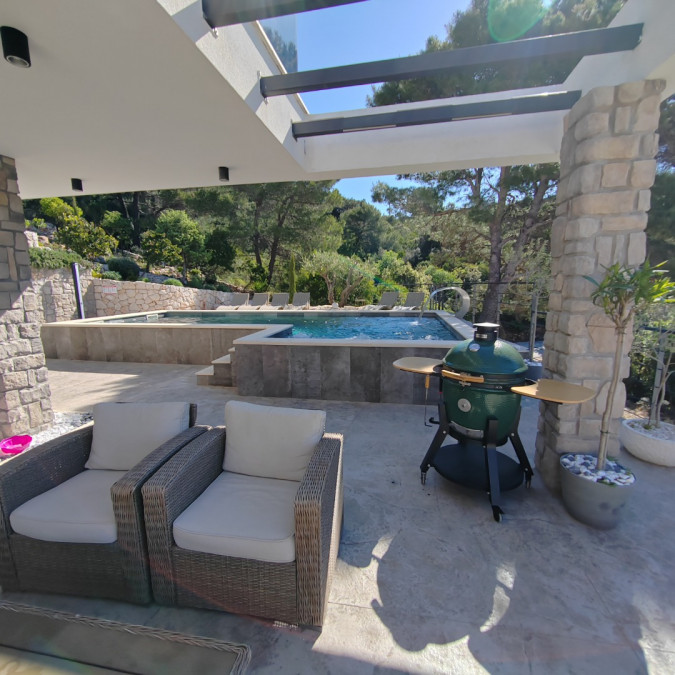 Au&szlig;enbereich, Villa Hedona mit beheiztem Pool und Hydro-Massage-Bereich, Komarna Komarna