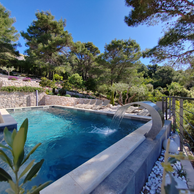 Au&szlig;enbereich, Villa Hedona mit beheiztem Pool und Hydro-Massage-Bereich, Komarna Komarna