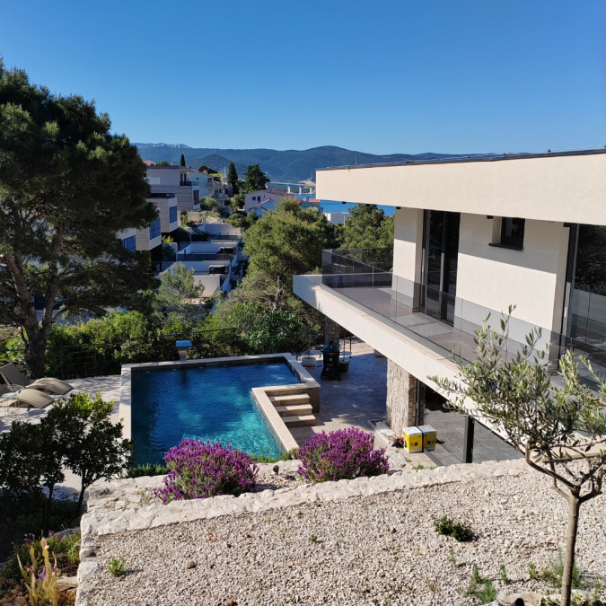 Au&szlig;enbereich, Villa Hedona mit beheiztem Pool und Hydro-Massage-Bereich, Komarna Komarna