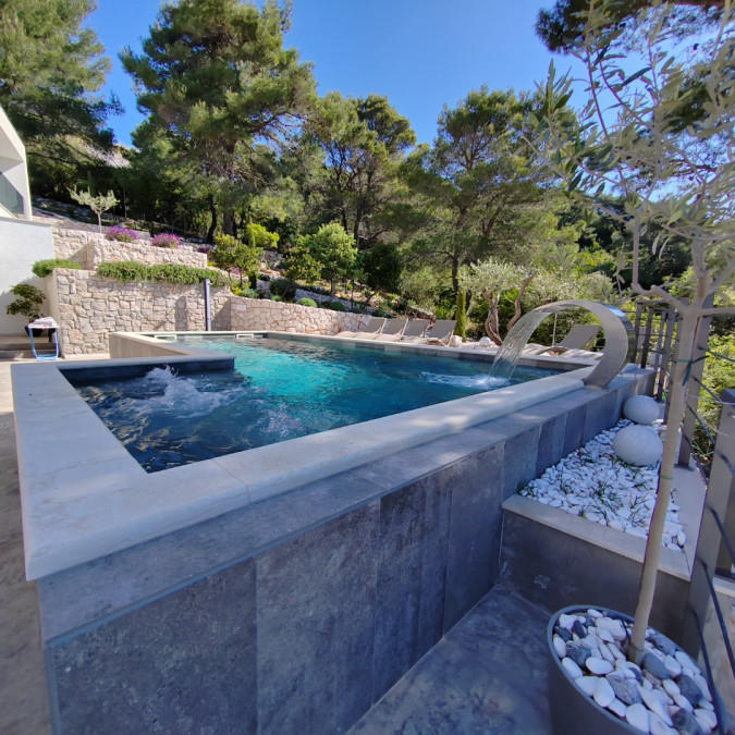 Au&szlig;enbereich, Villa Hedona mit beheiztem Pool und Hydro-Massage-Bereich, Komarna Komarna